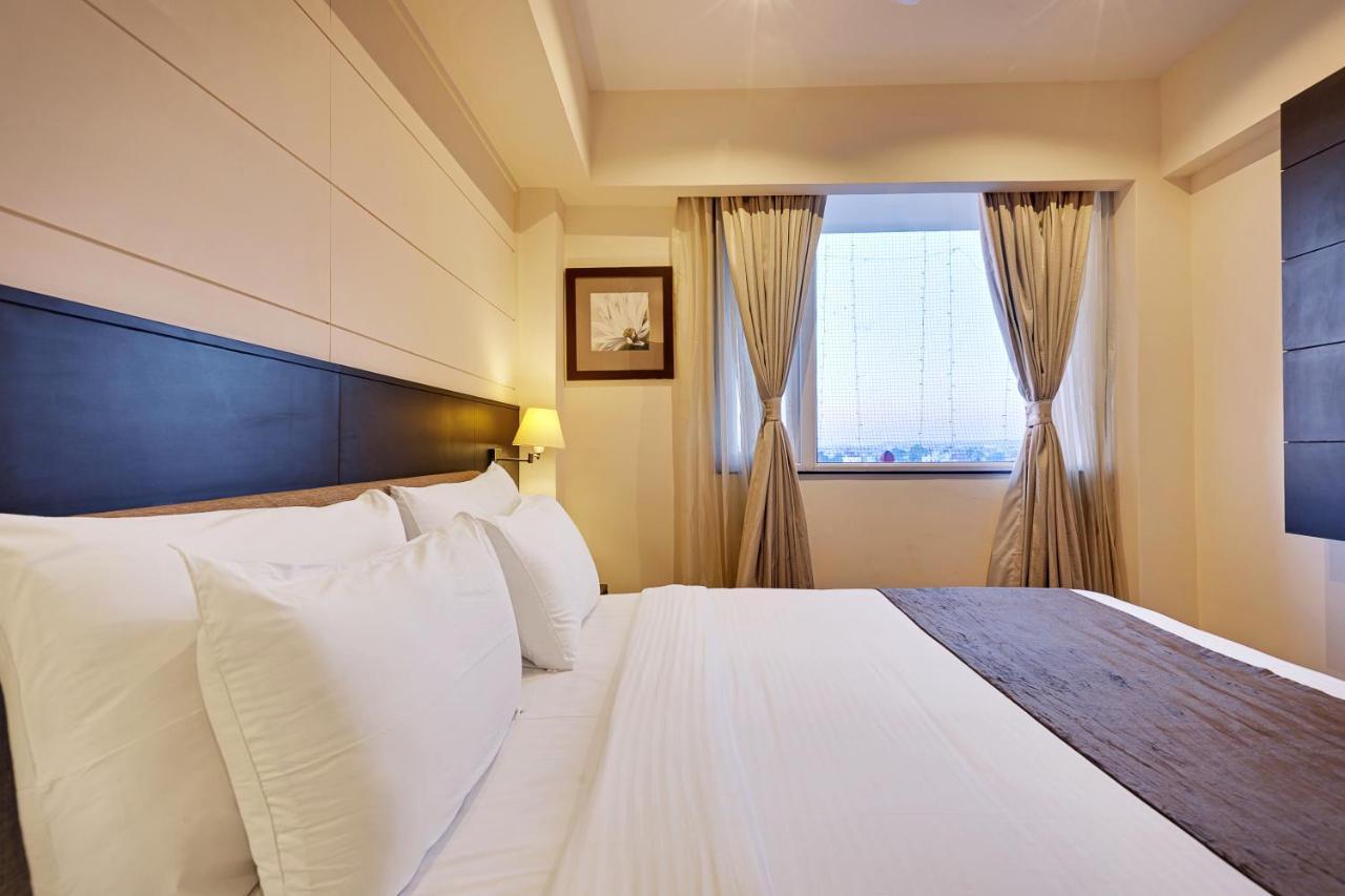 Whispering Palms Hotel 자이푸르 외부 사진