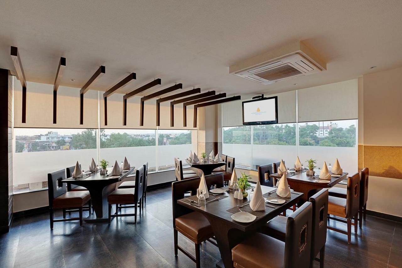 Whispering Palms Hotel 자이푸르 외부 사진